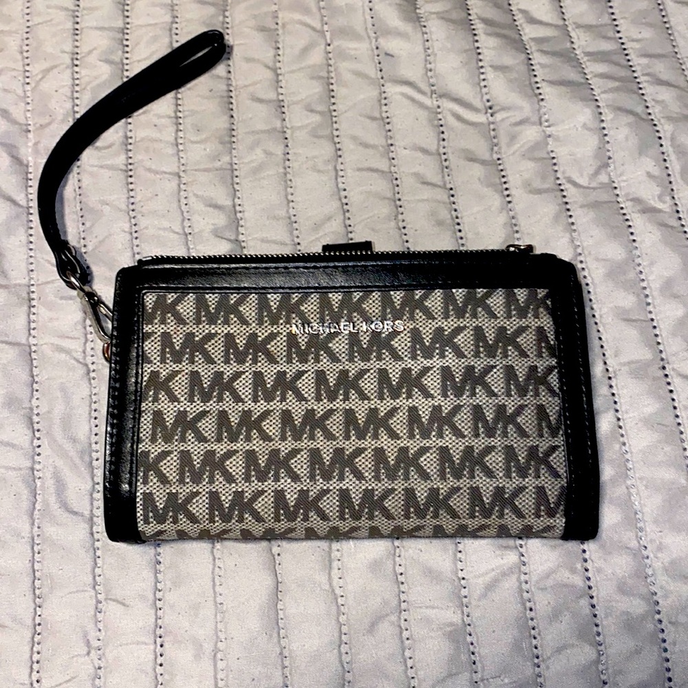 Michael Kors Wallet/Wristlet